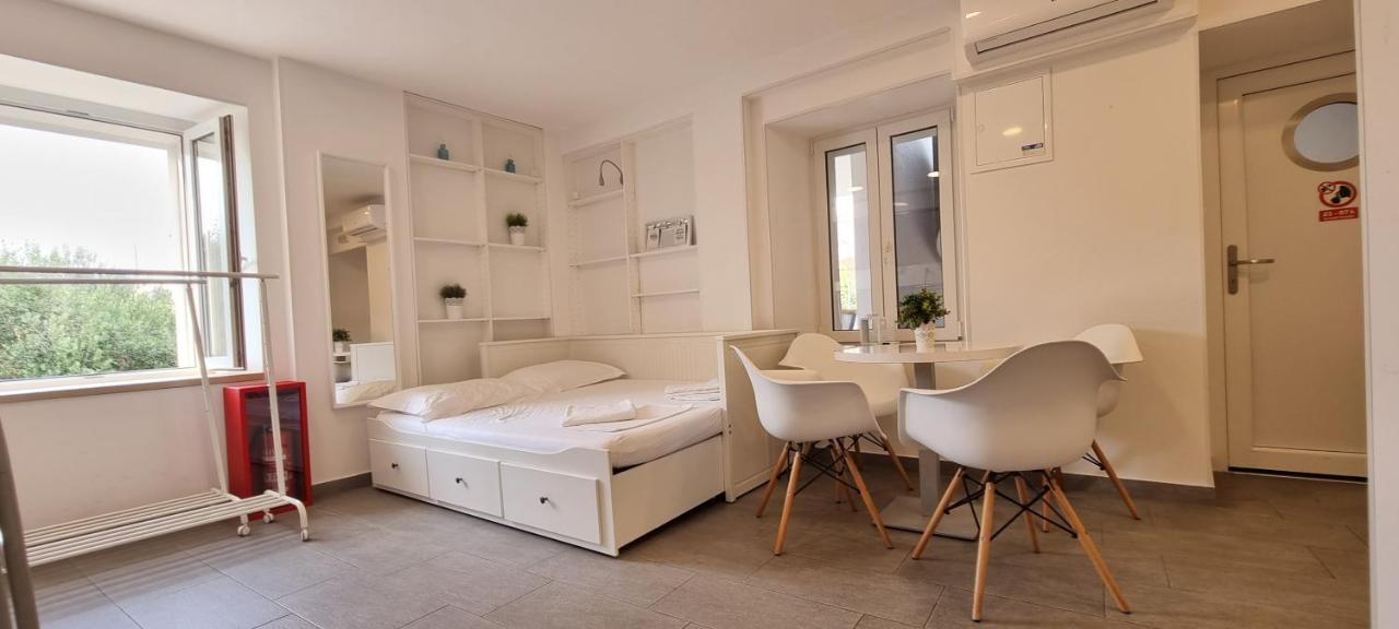Tissa-Novalja Apartment Luaran gambar